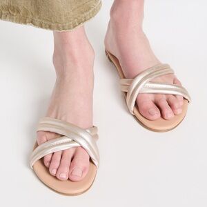 Gently used Beek Bellbird sandals
